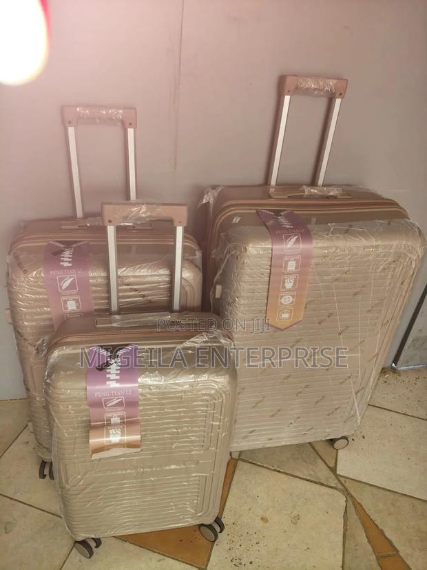 Unbreakable Double Zip Suitcases - thumbnail 2