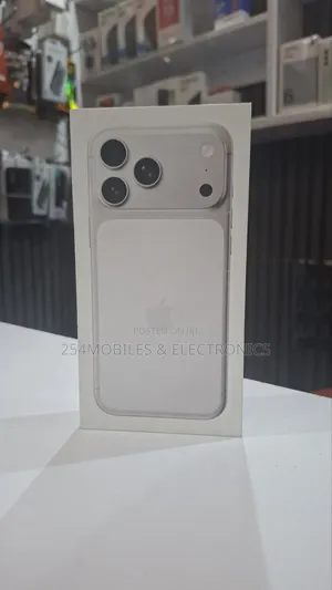 New Apple iPhone 17 Pro Max 256 GB Silver