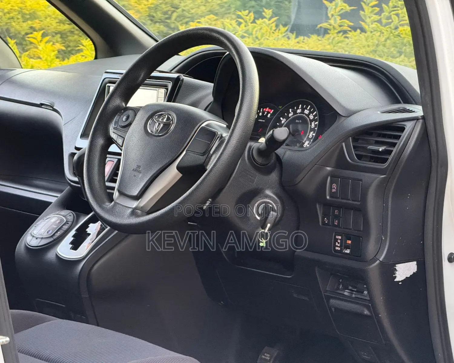 Toyota Voxy 2019 White