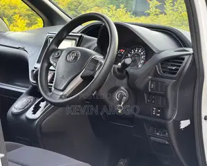 Toyota Voxy 2019 White