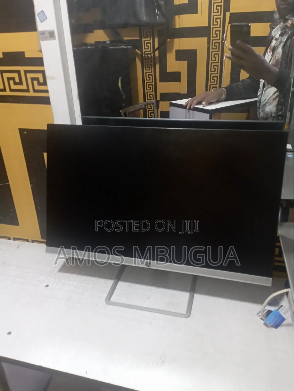 Hp 24 Inch Edge to Edge Monitors