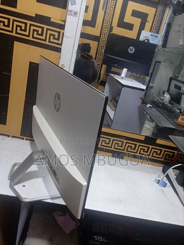 Hp 24 Inch Edge to Edge Monitors - thumbnail 3