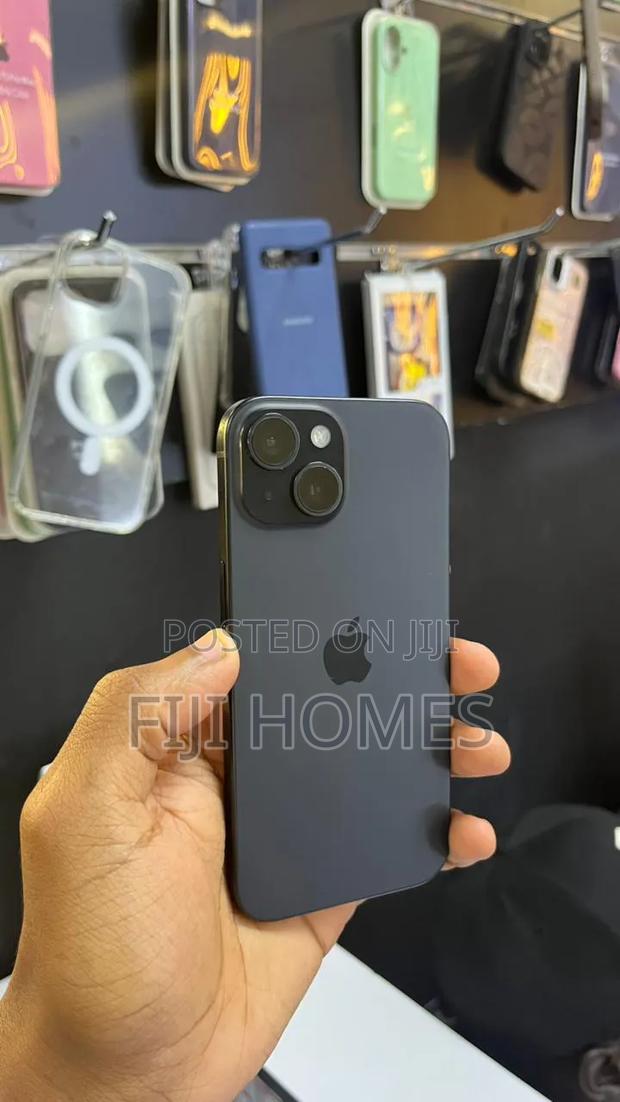 Apple iPhone 15 128 GB Black - thumbnail 2