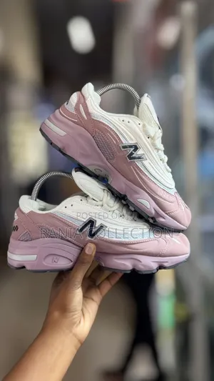 New Balance 1000 Ice Pink