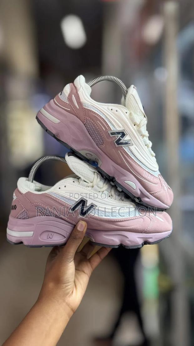 New Balance 1000 Ice Pink