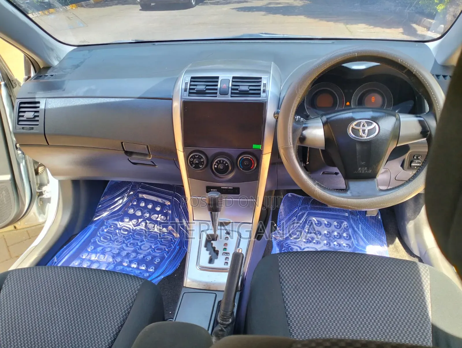 Toyota Corolla 2013 Silver