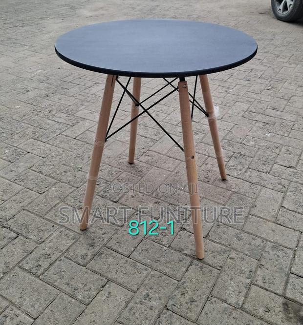 Emes Table Black Emes Table - main view