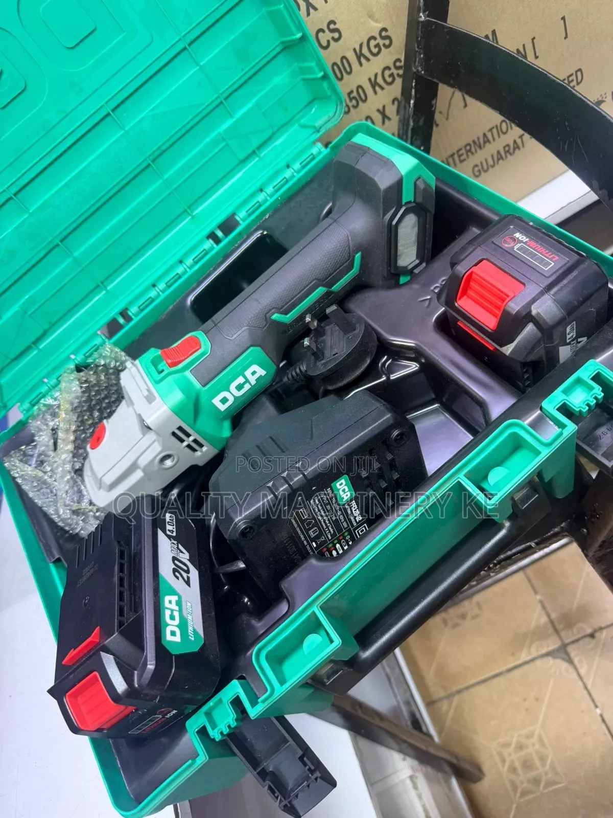Heavy-Duty 20v Cordless Dca Angle Grinder