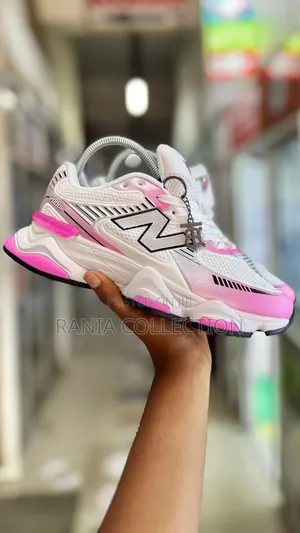 Pink New Balance 2000r