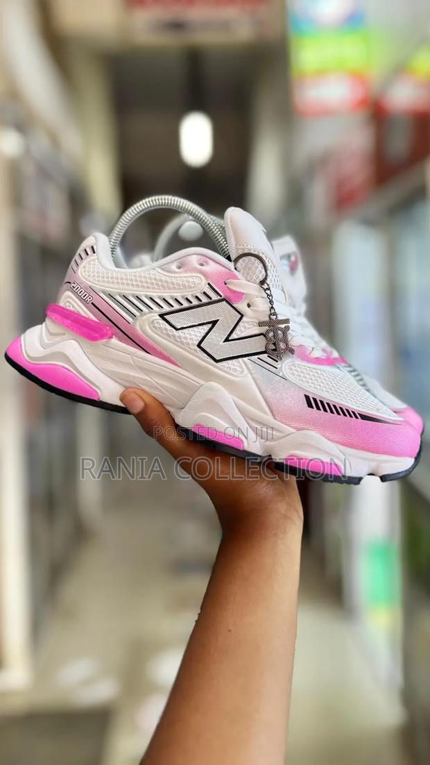 Pink New Balance 2000r