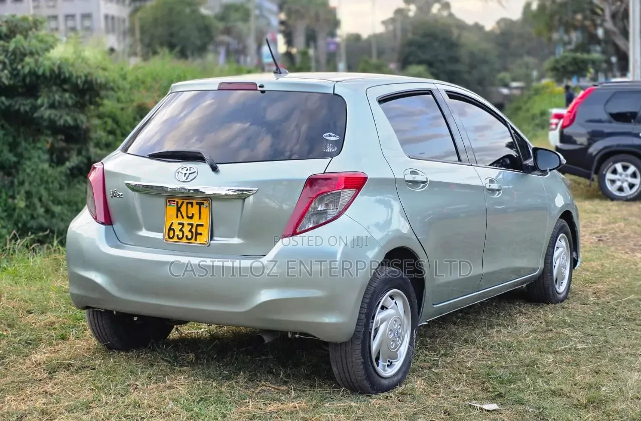 Toyota Vitz 2012 Green