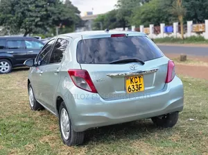 Toyota Vitz 2012 Green