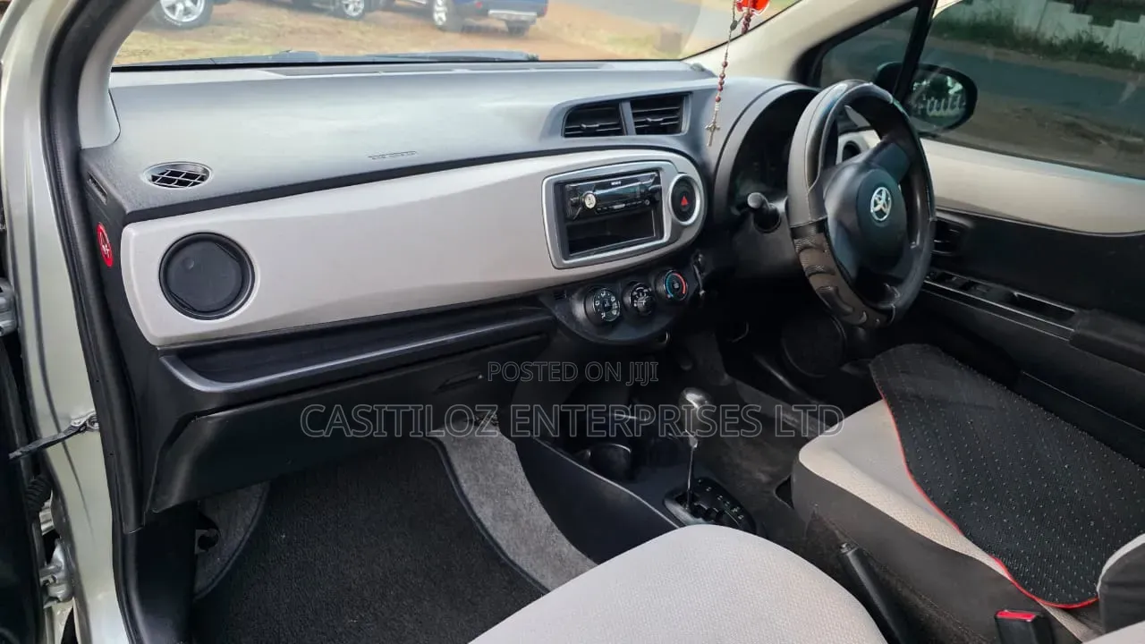 Toyota Vitz 2012 Green