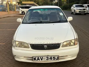 Toyota Corolla 1997 White