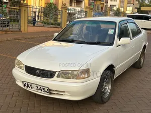Toyota Corolla 1997 White