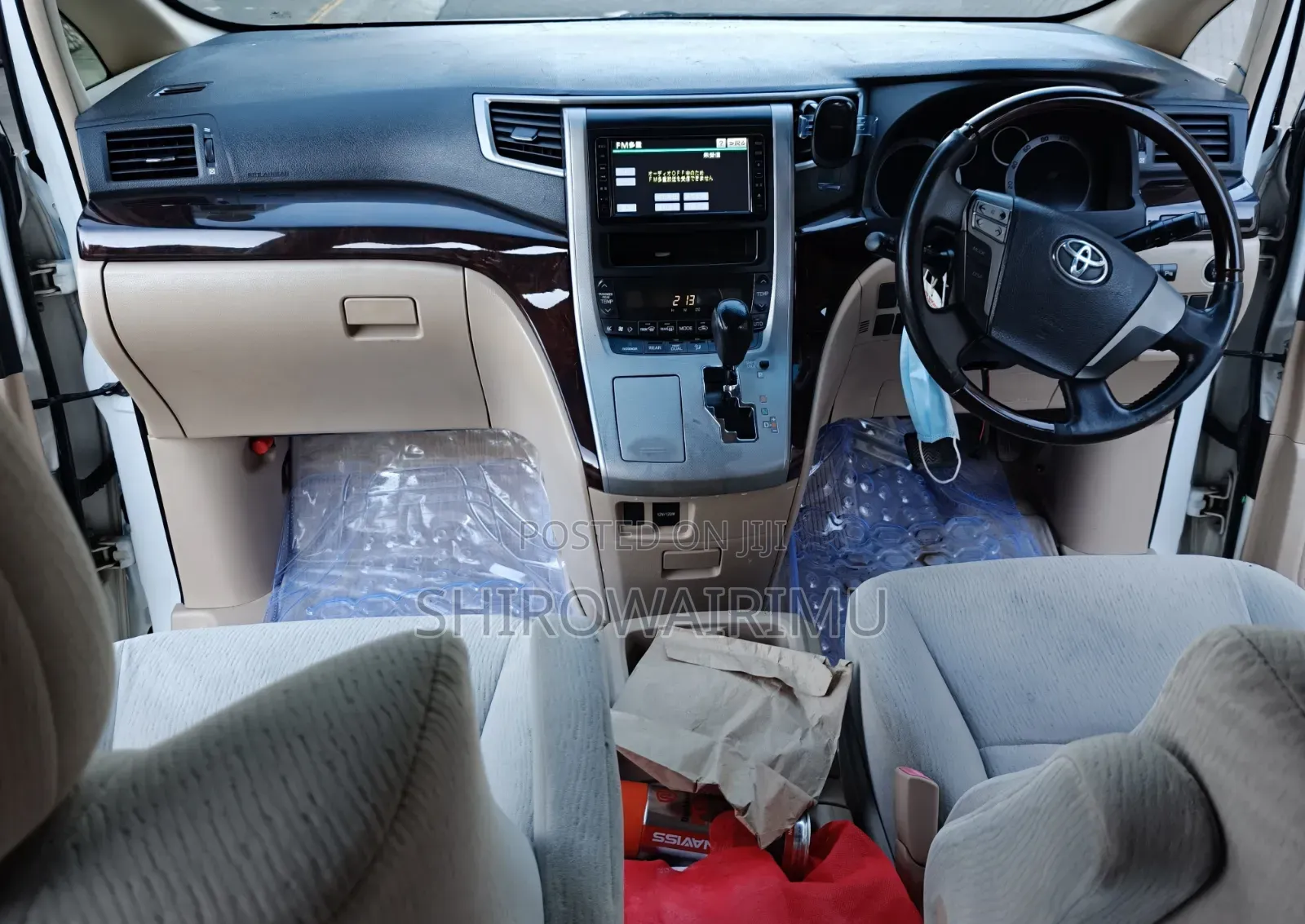 Toyota Alphard 2012 Off white