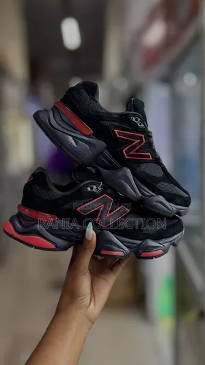 New Balance 9060
Black and Red