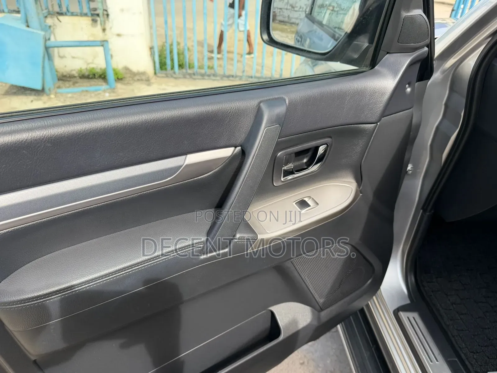 Mitsubishi Pajero 2019 Silver