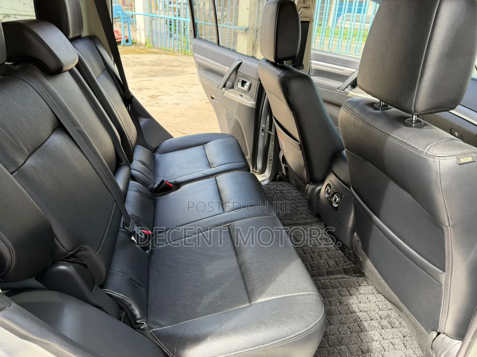 Mitsubishi Pajero 2019 Silver