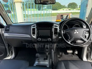 Mitsubishi Pajero 2019 Silver