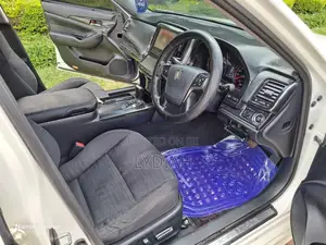 Toyota Crown 2014 White