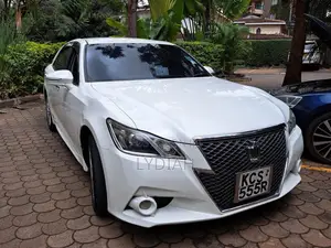 Toyota Crown 2014 White
