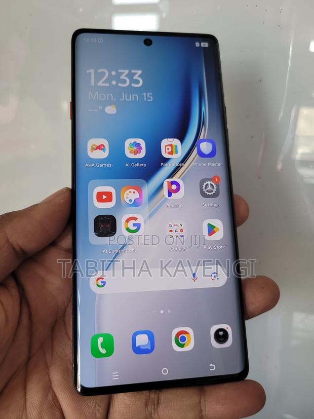 Tecno Camon 40 Pro 4G 256 GB Gold - thumbnail 3