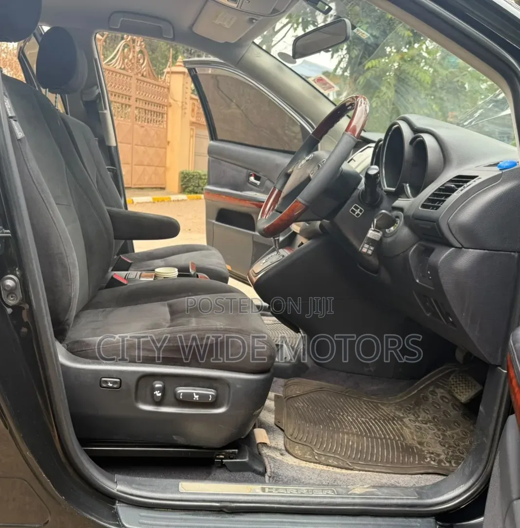 Toyota Harrier 2012 Black