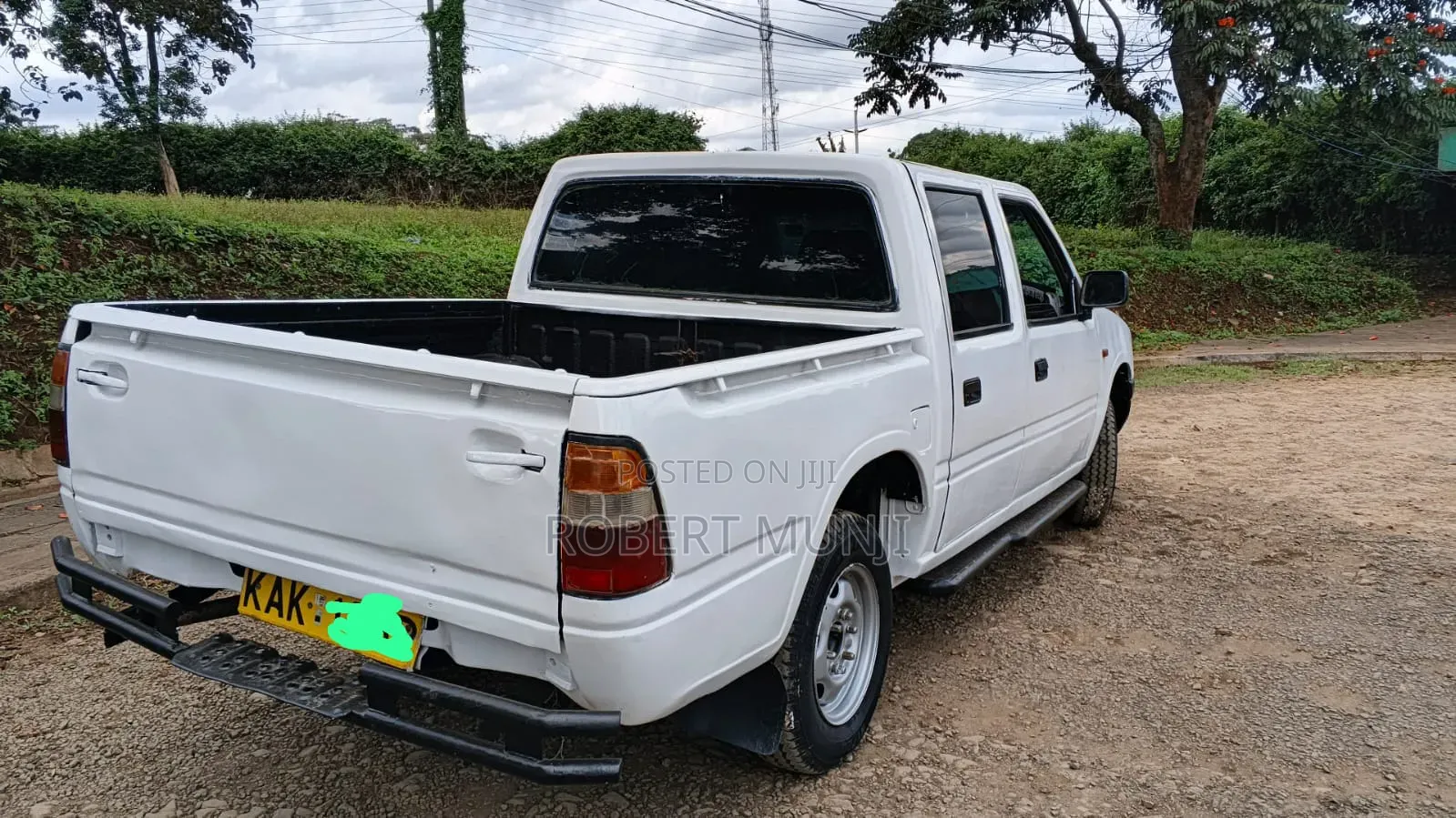 Isuzu Tougher 2000 White