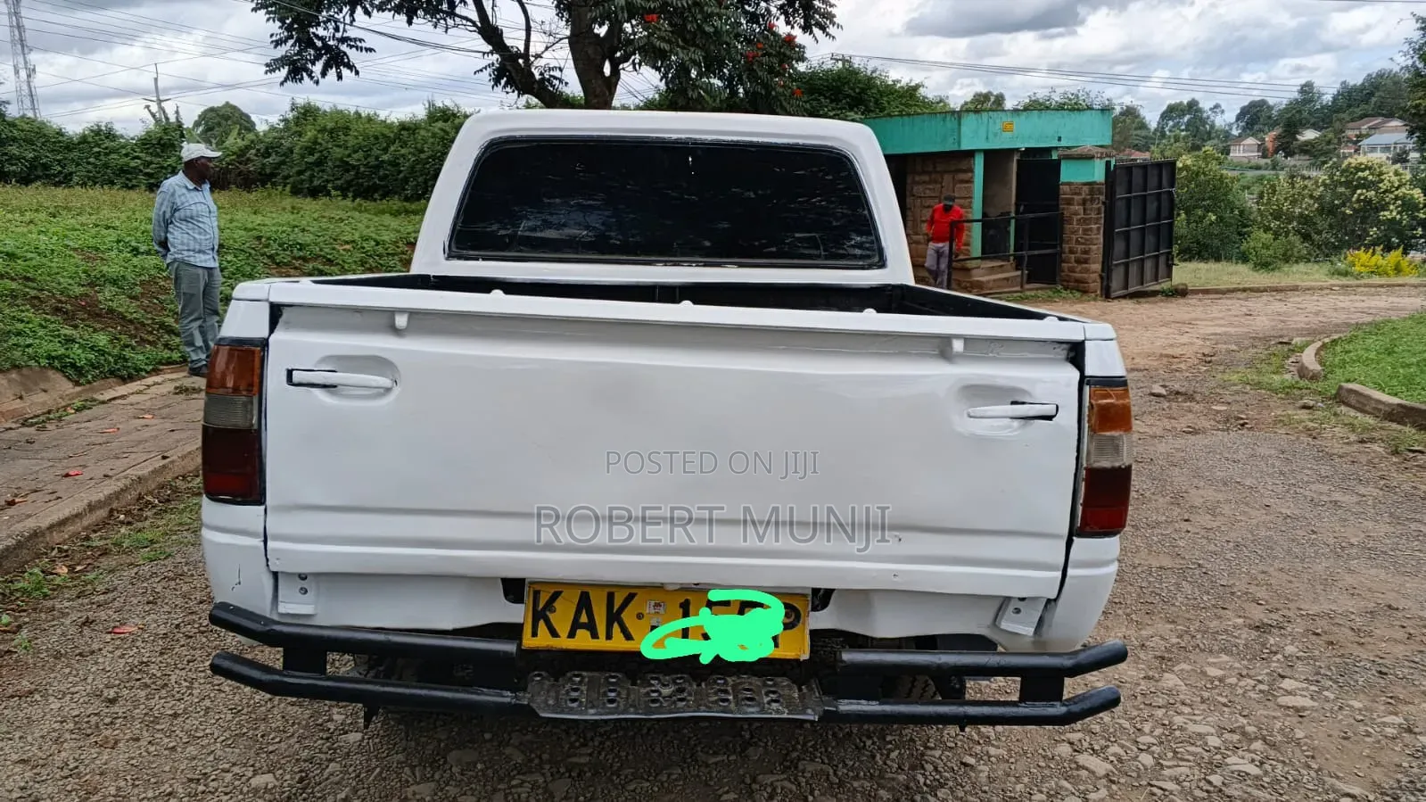 Isuzu Tougher 2000 White