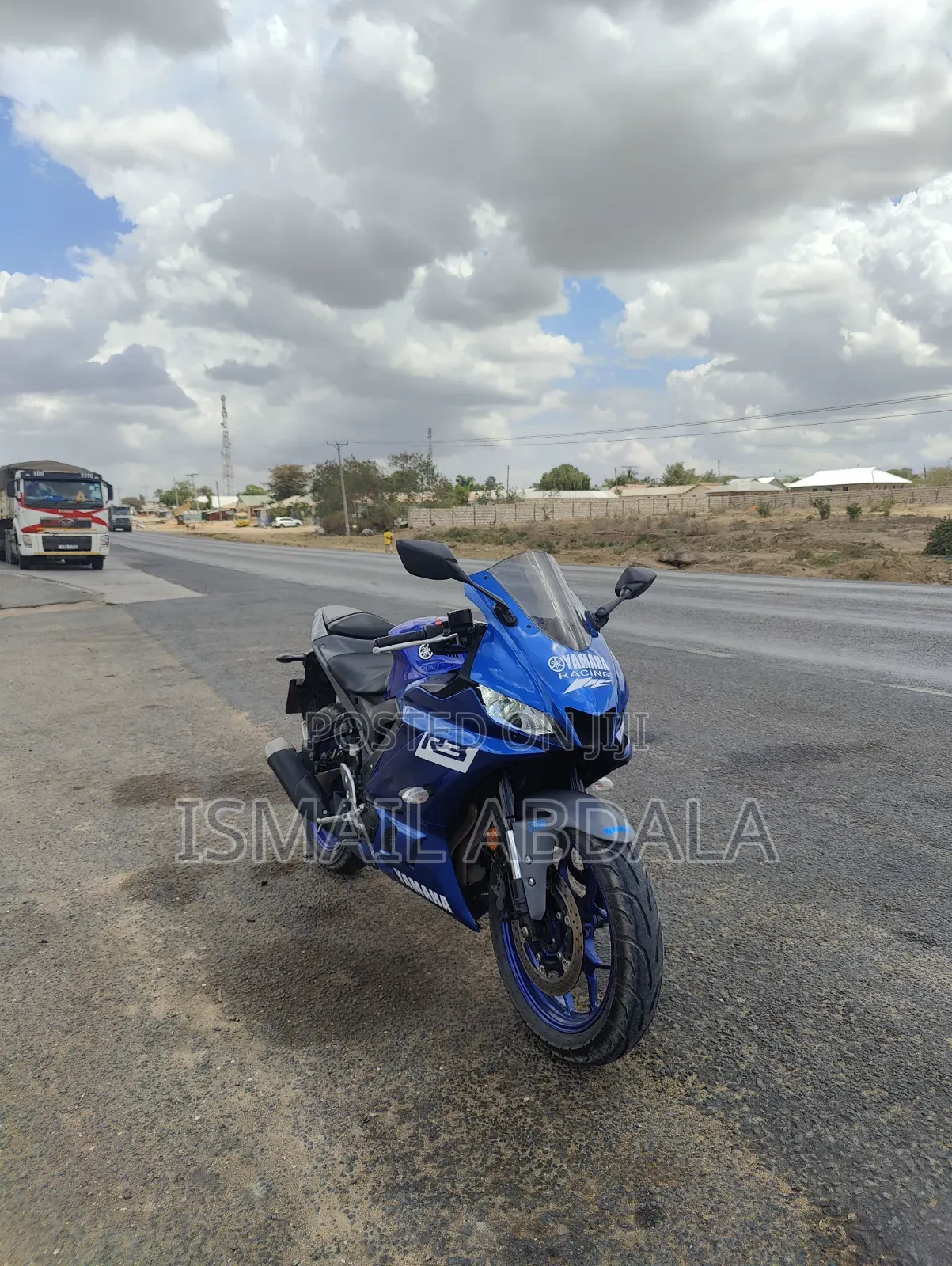 Yamaha R3 2022 Blue