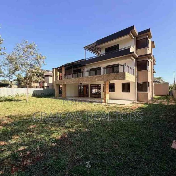 6bdrm Villa in Hardy for sale