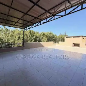 6bdrm Villa in Hardy for sale