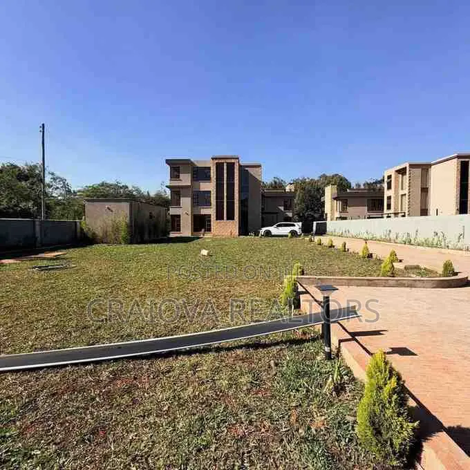 6bdrm Villa in Hardy for sale