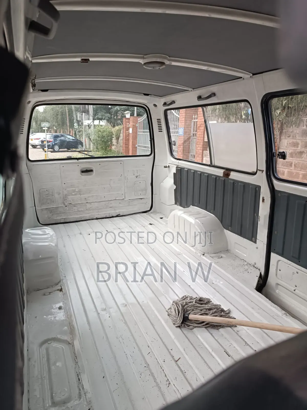 Toyota HiAce 2008 White
