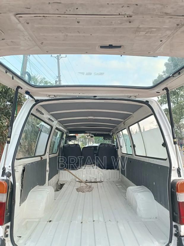 Toyota HiAce 2008 White - thumbnail 13