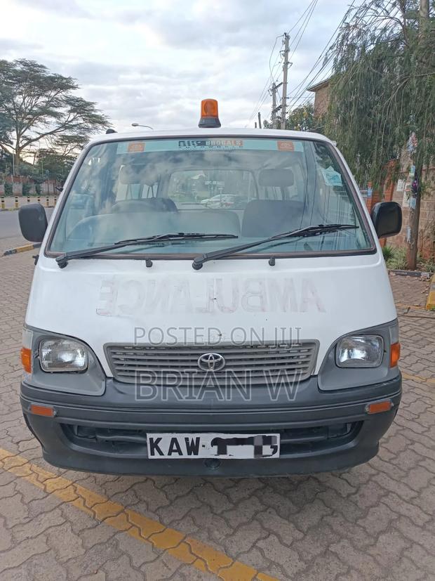Toyota HiAce 2008 White - thumbnail 15