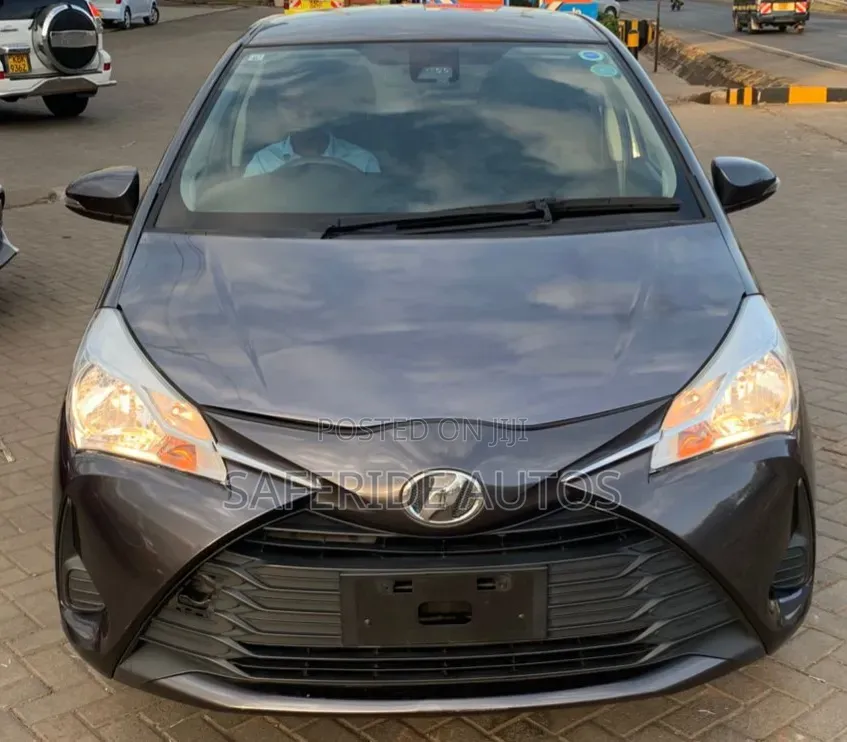 Toyota Vitz 2019 Gray