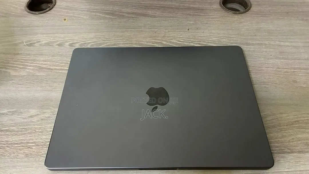 Laptop Apple MacBook Pro 2024 M4 Pro 24GB Apple M4 Pro SSD 512GB