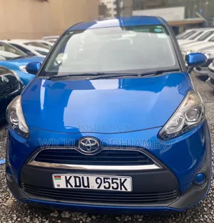 Toyota Sienta 2018 Blue