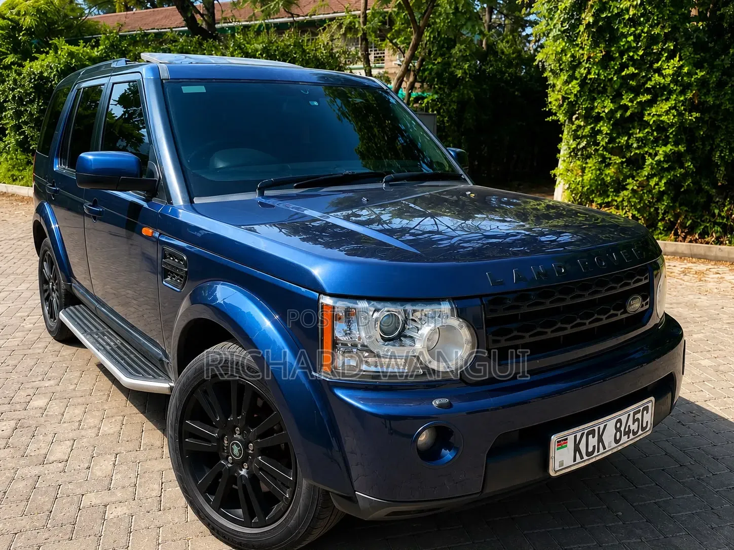 Land Rover Discovery 2009 Blue
