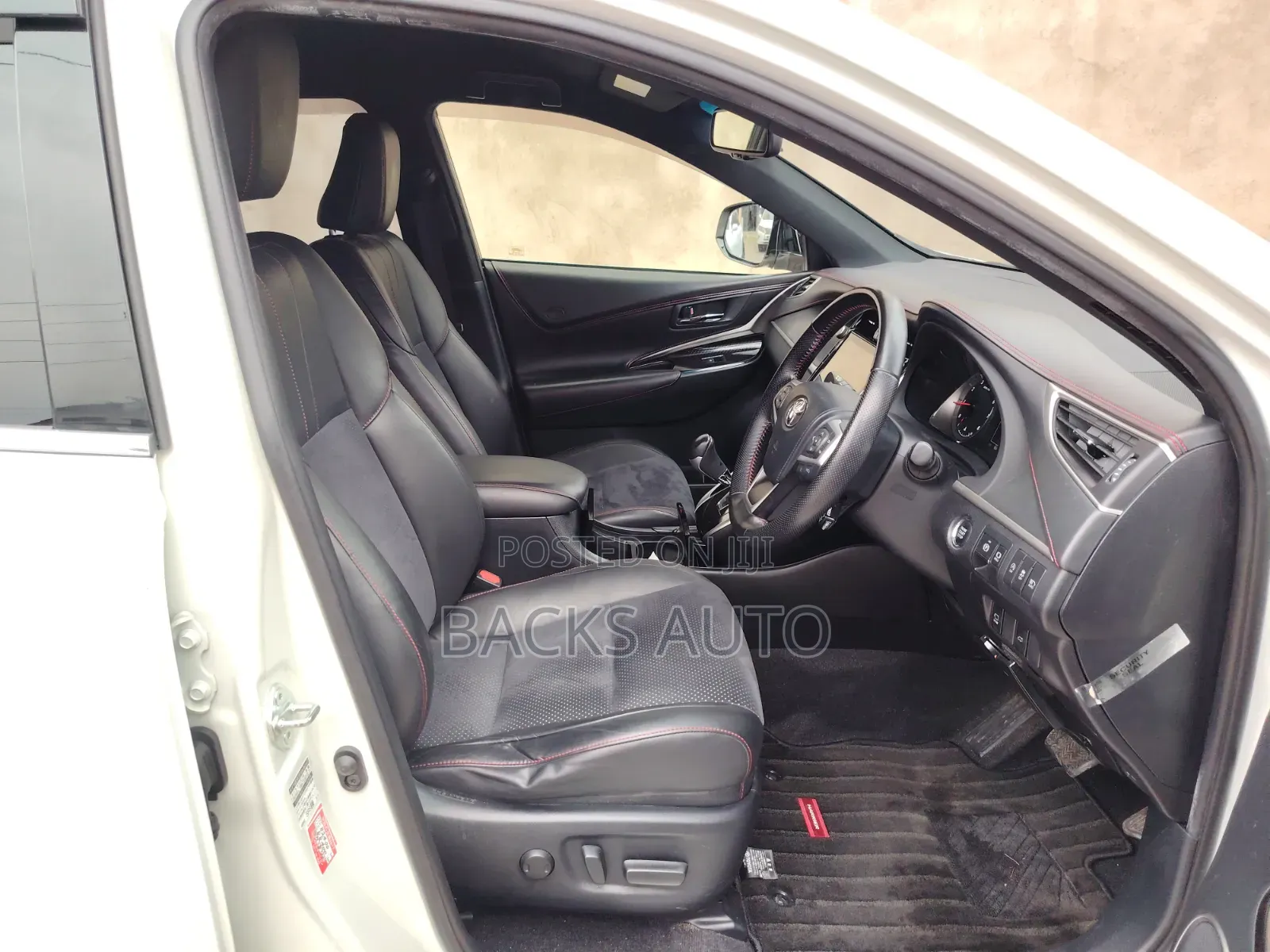 Toyota Harrier 2.0 Turbo 2019 White