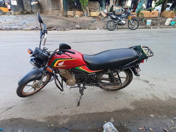 Honda CB 2023 Red - thumbnail 2