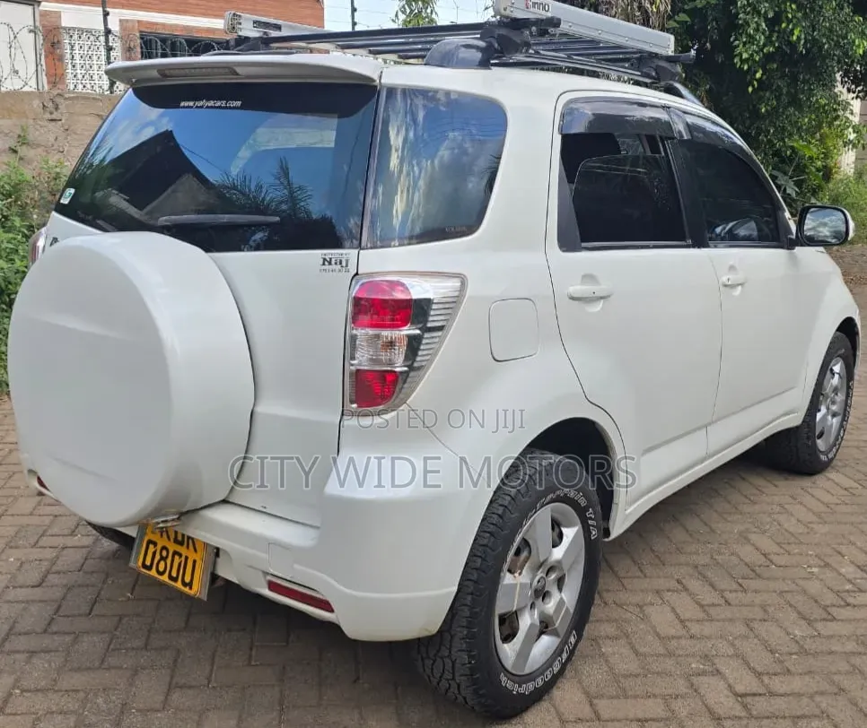 Toyota Rush 2016 White