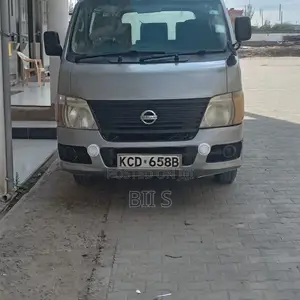 Nissan Caravan (Urvan) 2008 Grey