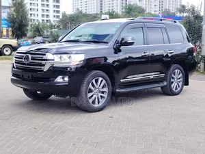 Toyota Land Cruiser 4.6 V8 ZX 2019 Black