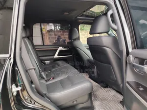 Toyota Land Cruiser 4.6 V8 ZX 2019 Black