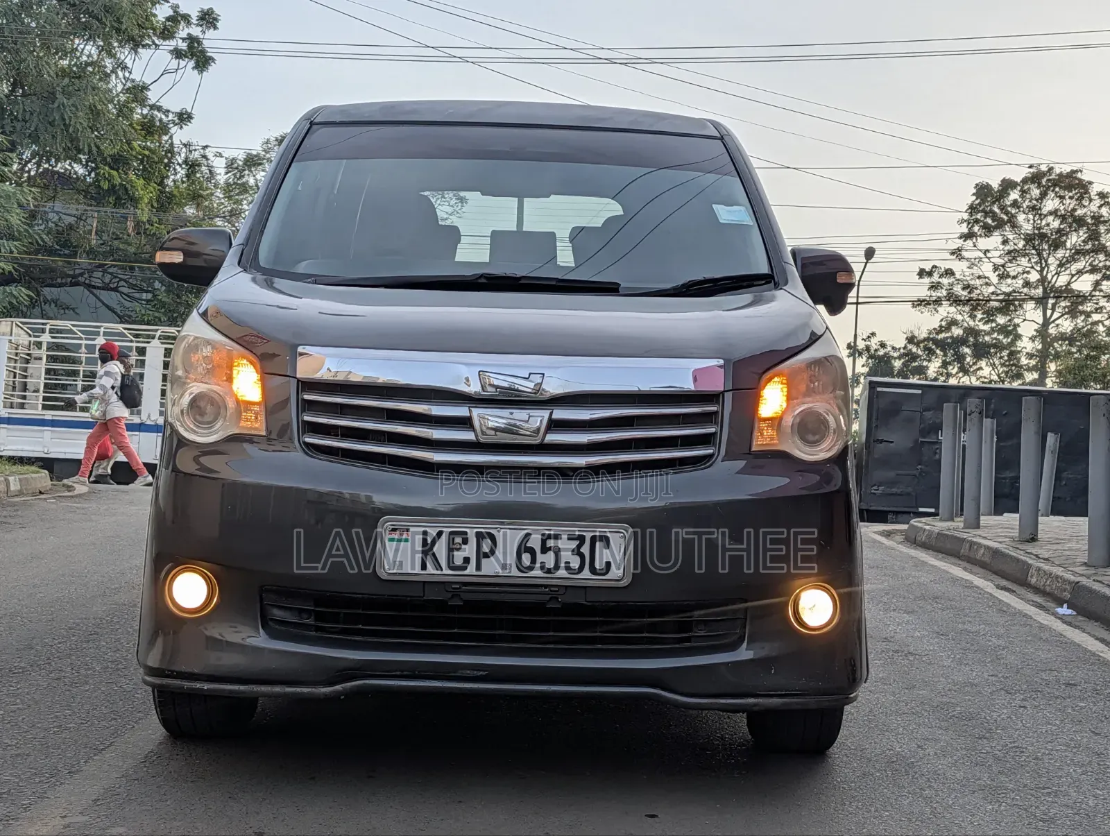 Toyota Noah 2010 Gray