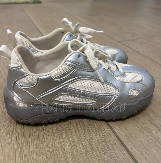 Very Cool Silver Shoes - thumbnail 3