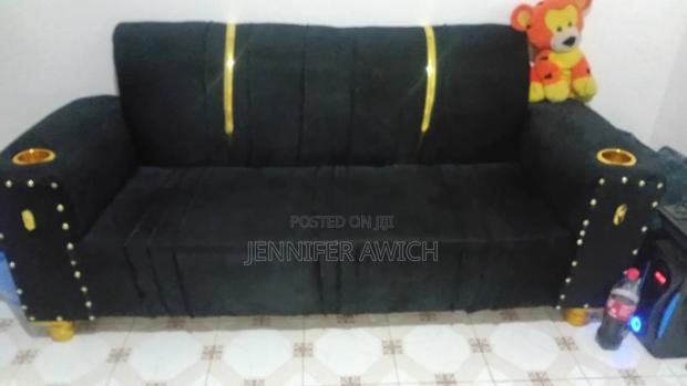 3seater Slightly Used - thumbnail 2
